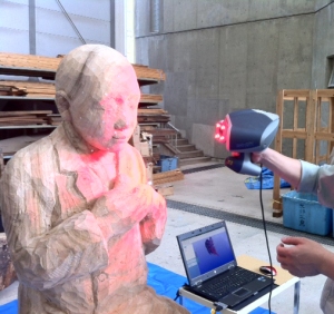 3D立体スキャナーを用いた申請者の彫刻の計測